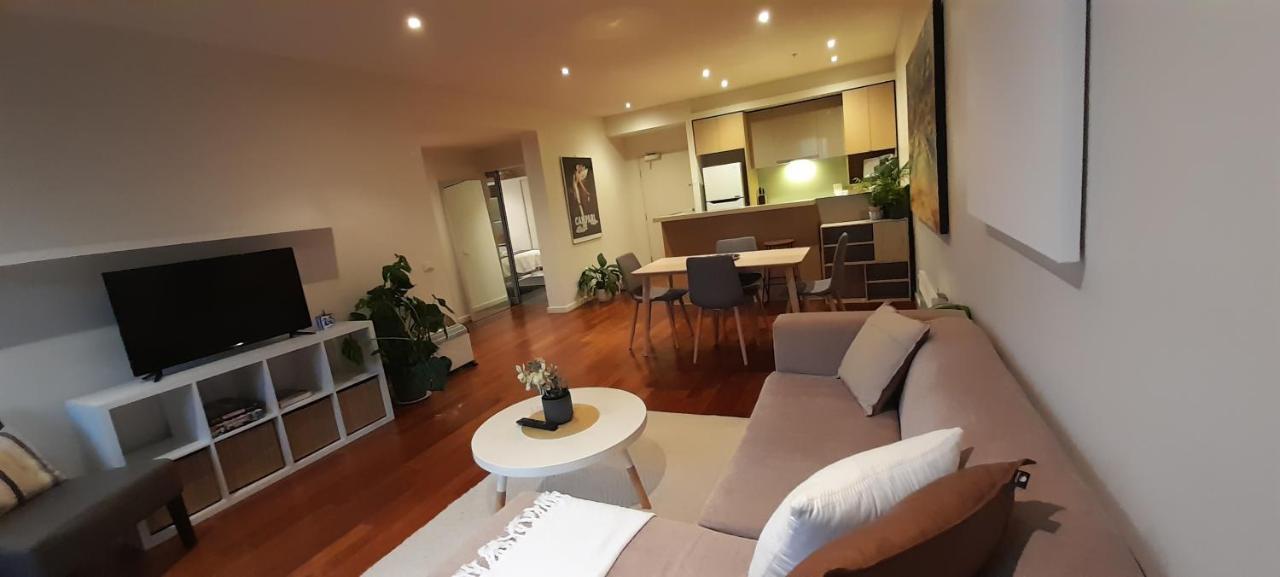Beautiful Apartment 100Mts Near The Beach In Port Melbourne Buitenkant foto