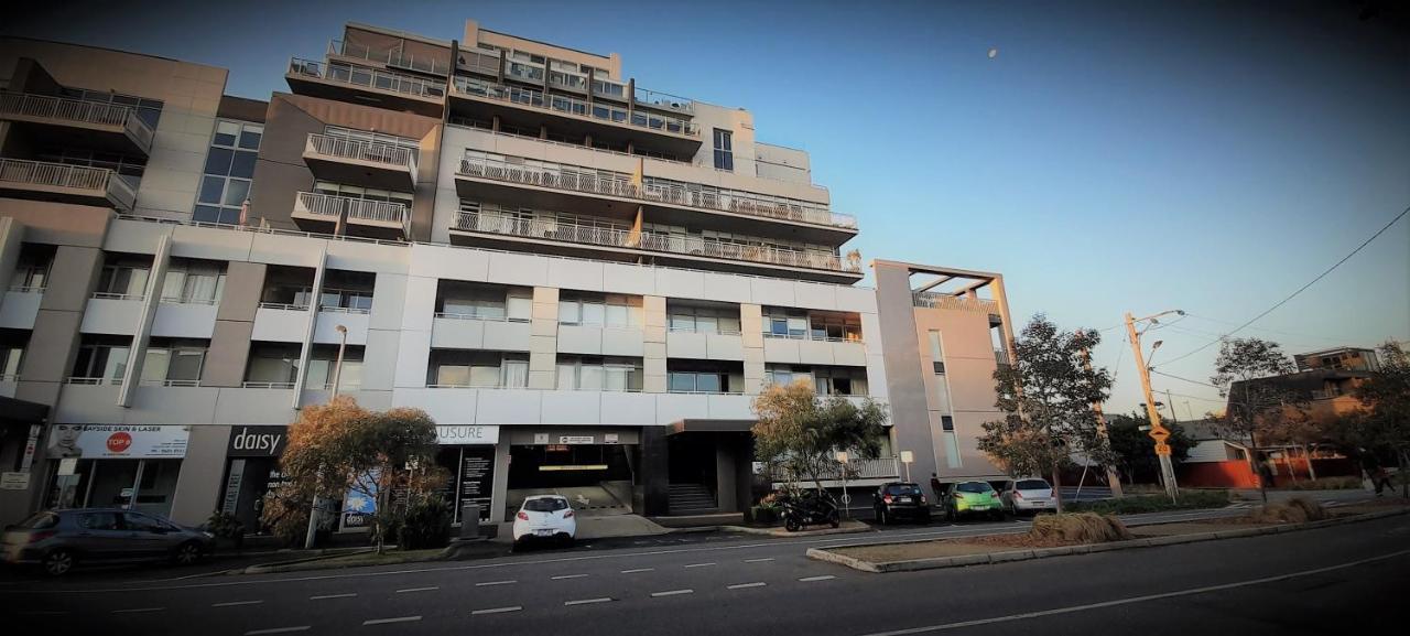 Beautiful Apartment 100Mts Near The Beach In Port Melbourne Buitenkant foto